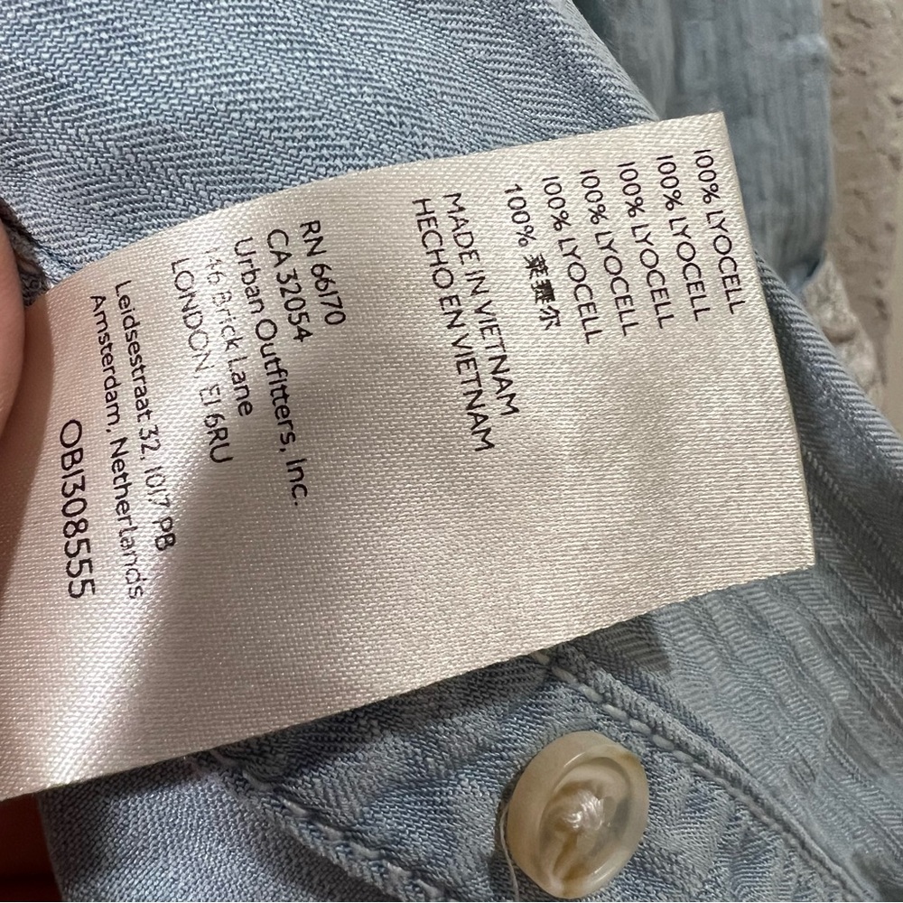 Anthropologie Pilcro The Cate Classic Chambray Button Front Shirt Size small ASO - Picture 4 of 10